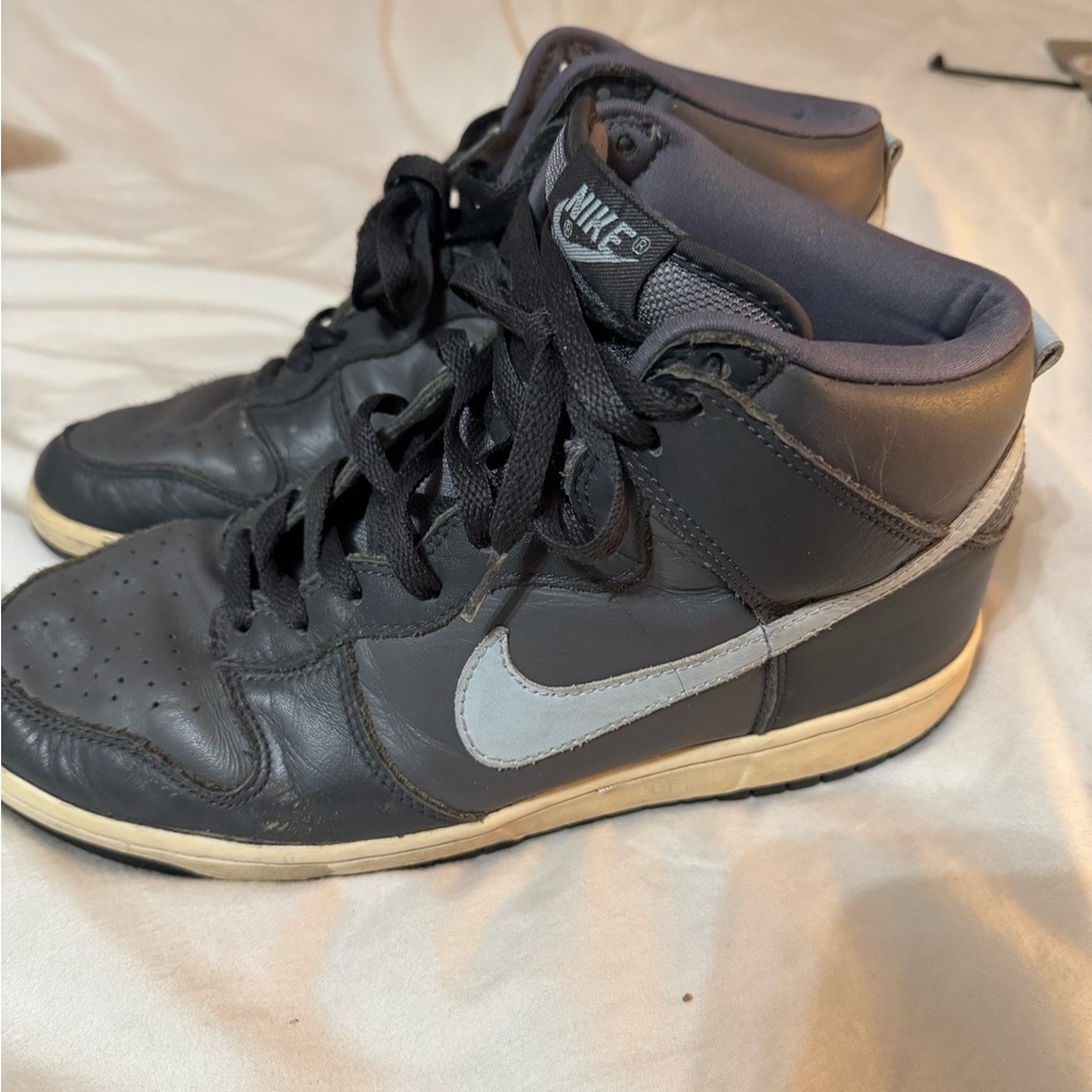 Vintage Nike high top shoes . Great condition